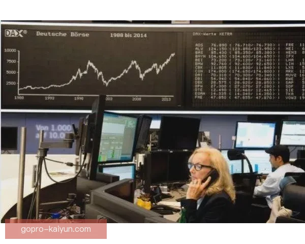 日本国家队中场展现卓越控制力，继续引领球队稳步提升竞争力